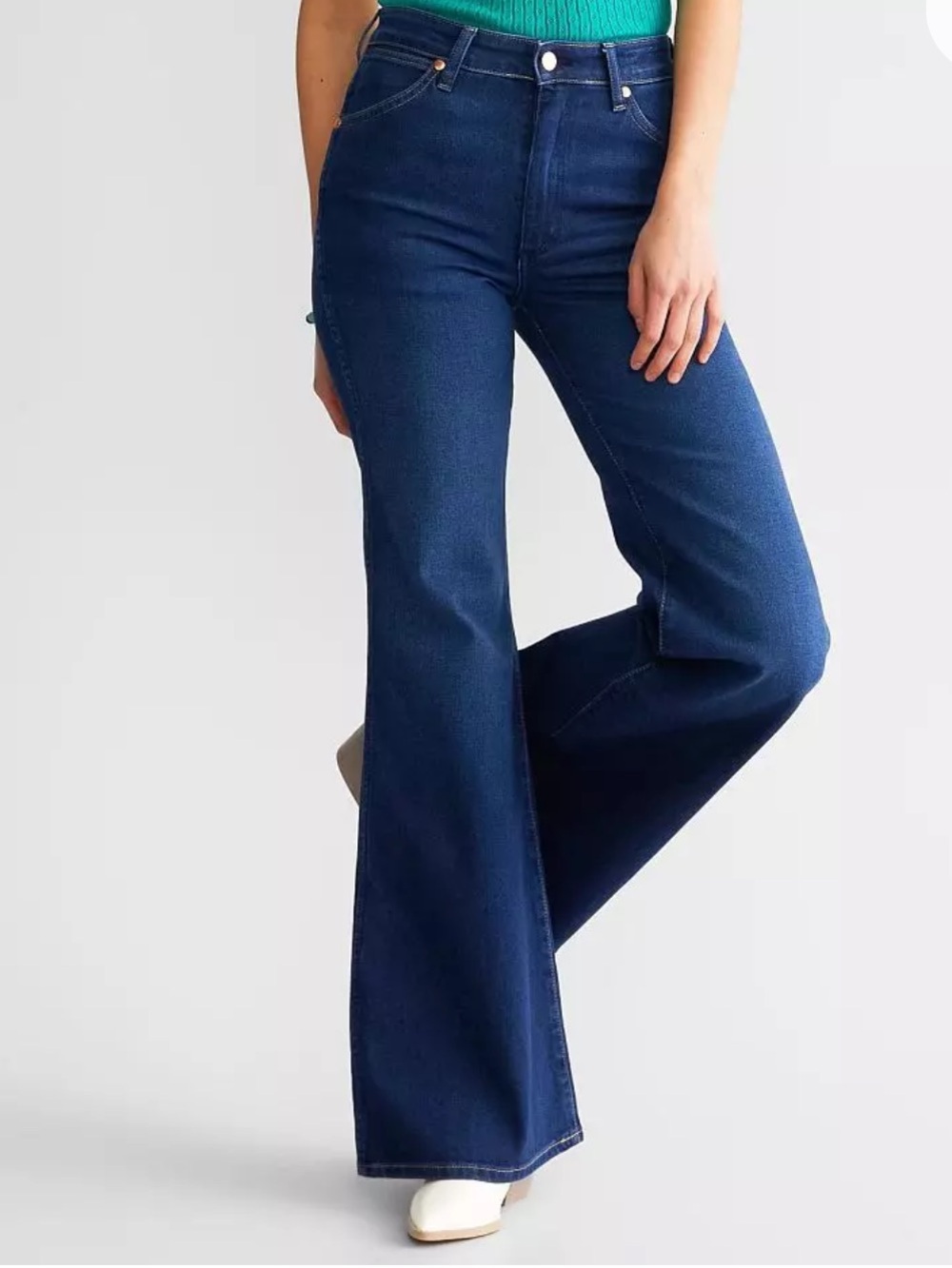 Wrangler Wanderer 622 High-Rise Flare Jeans